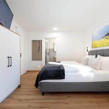 Heu22 Fruehlingserwachen